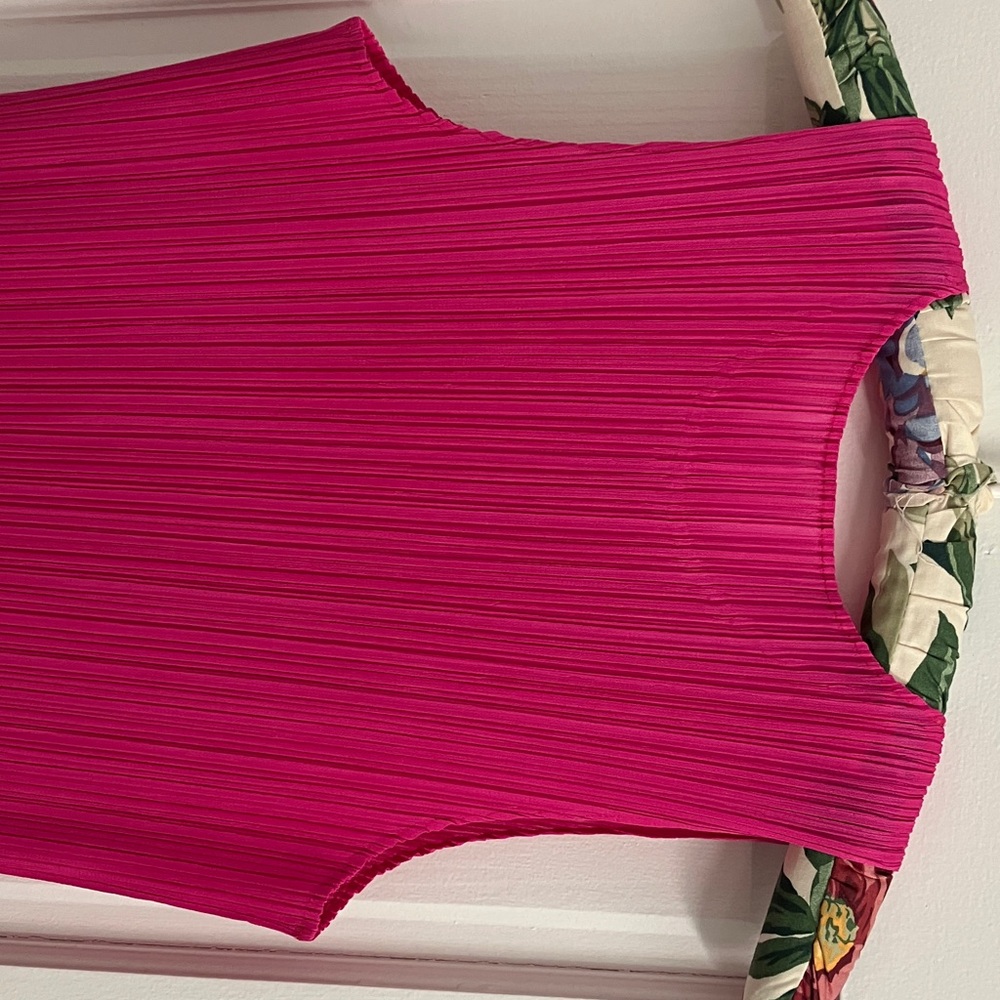 Pleats Please Issey Miyake Vibrant Pink Technical Longline Dress - Picture 3 of 10